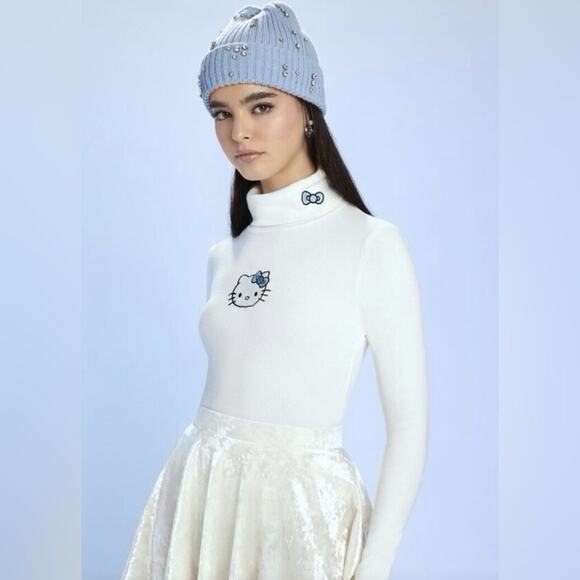 NWT Hello Kitty x Forever 21 Turtleneck Sweater Top - Picture 1 of 9